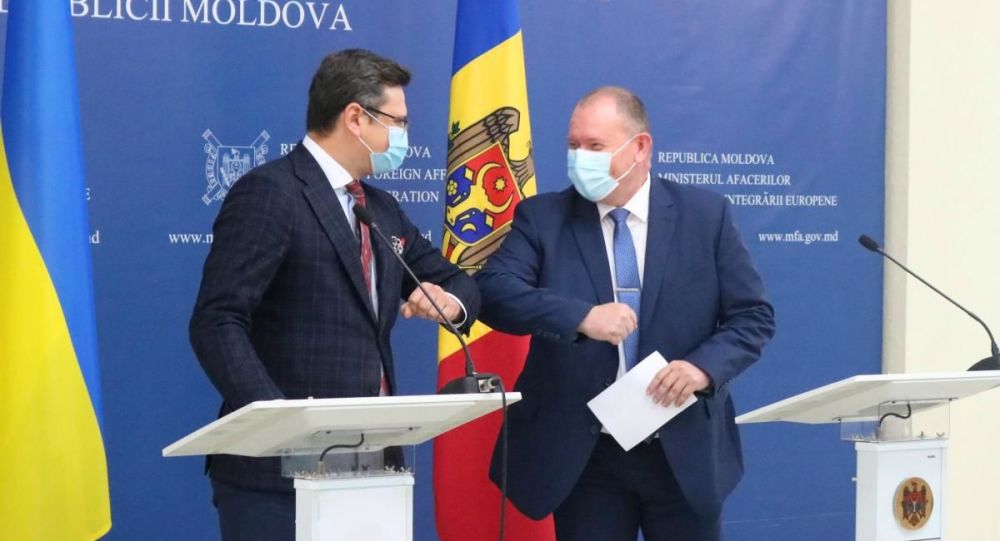 Ситуация с Чаусом не должна быть использована РФ для раздора между Украиной и Молдовой — Кулеба