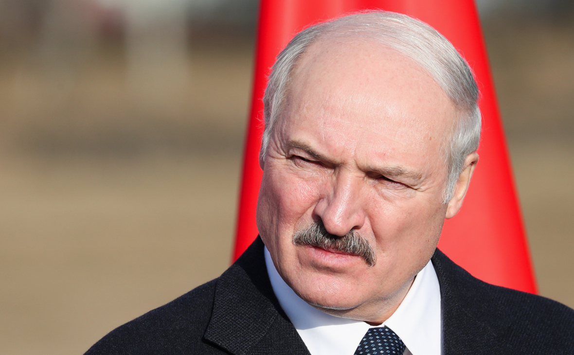 Лукашенко: не нравится летать через безопасную Беларусь — летайте там, где угробили 300 человек