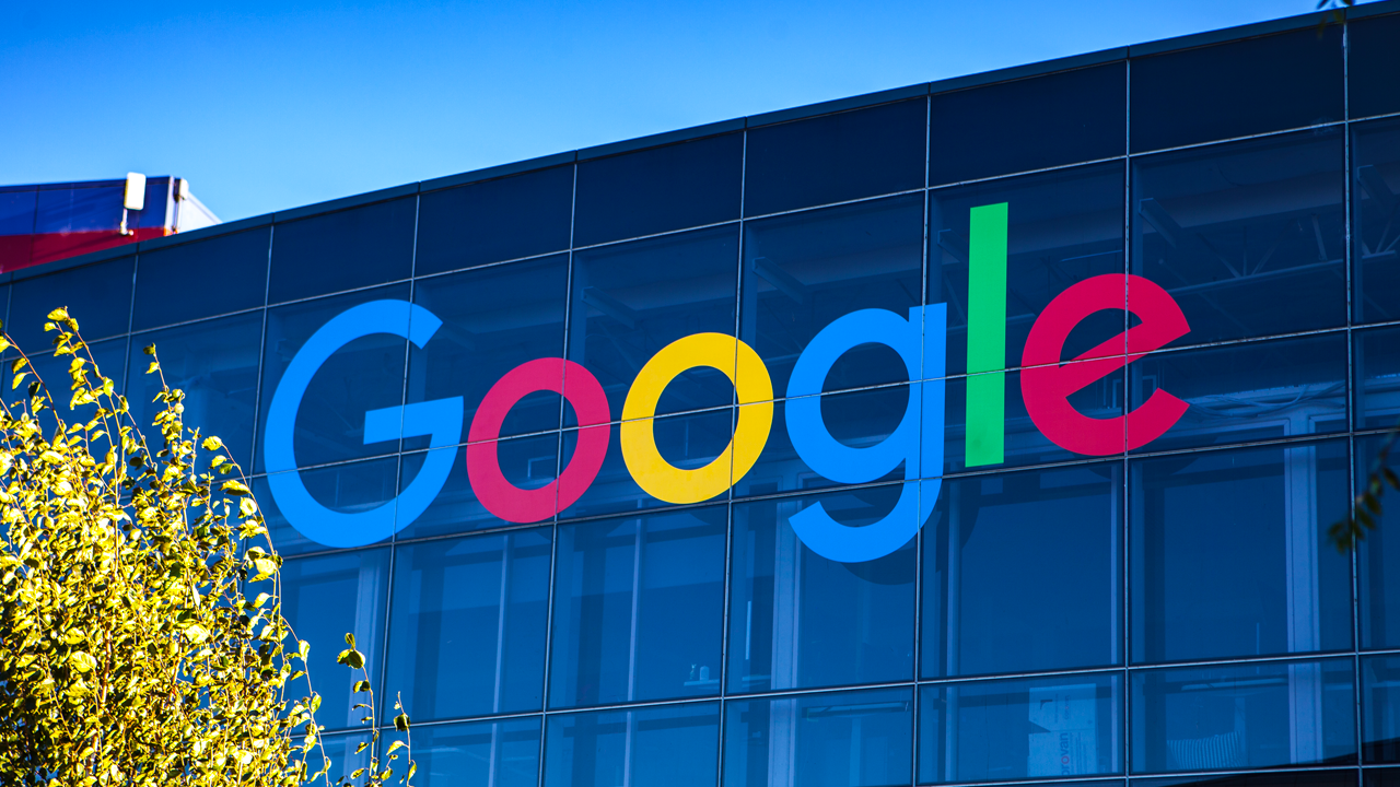 Антимонопольная служба Италии оштрафовала Google на 100 млн евро