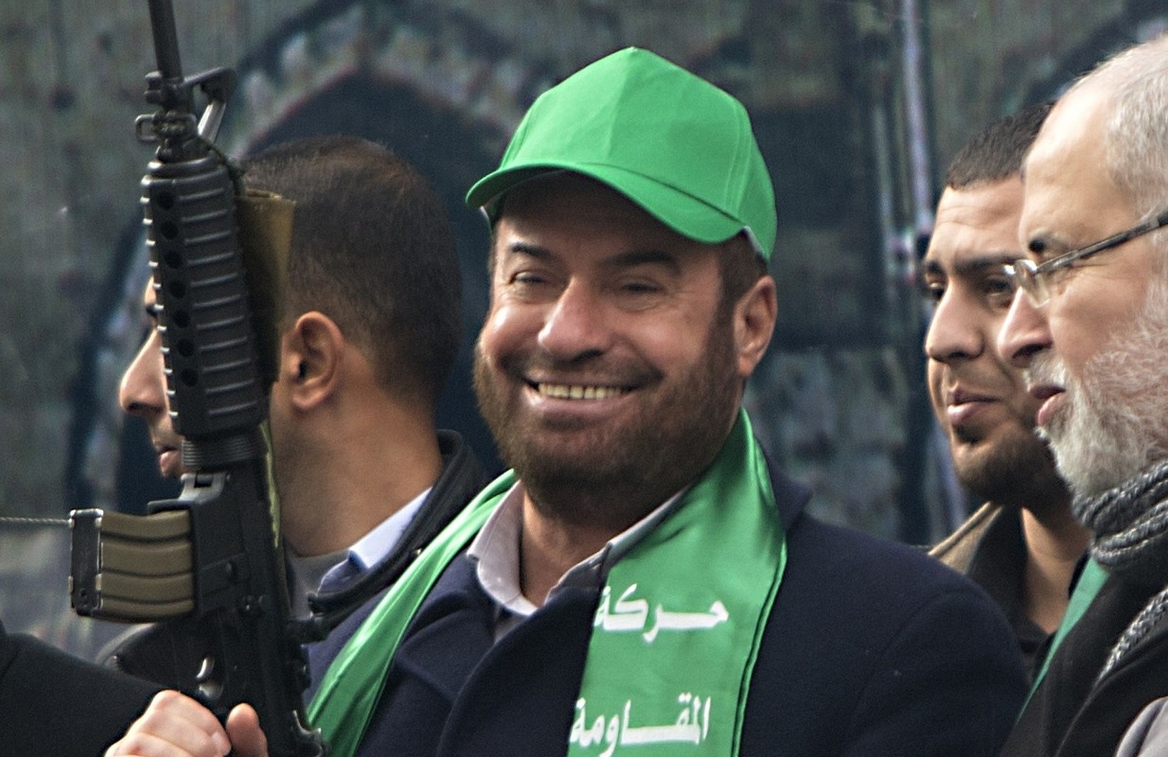 «Купите ножи за 5 шекелей и отрезайте головы евреям»: представитель ХАМАС обратился к палестинцам (видео)