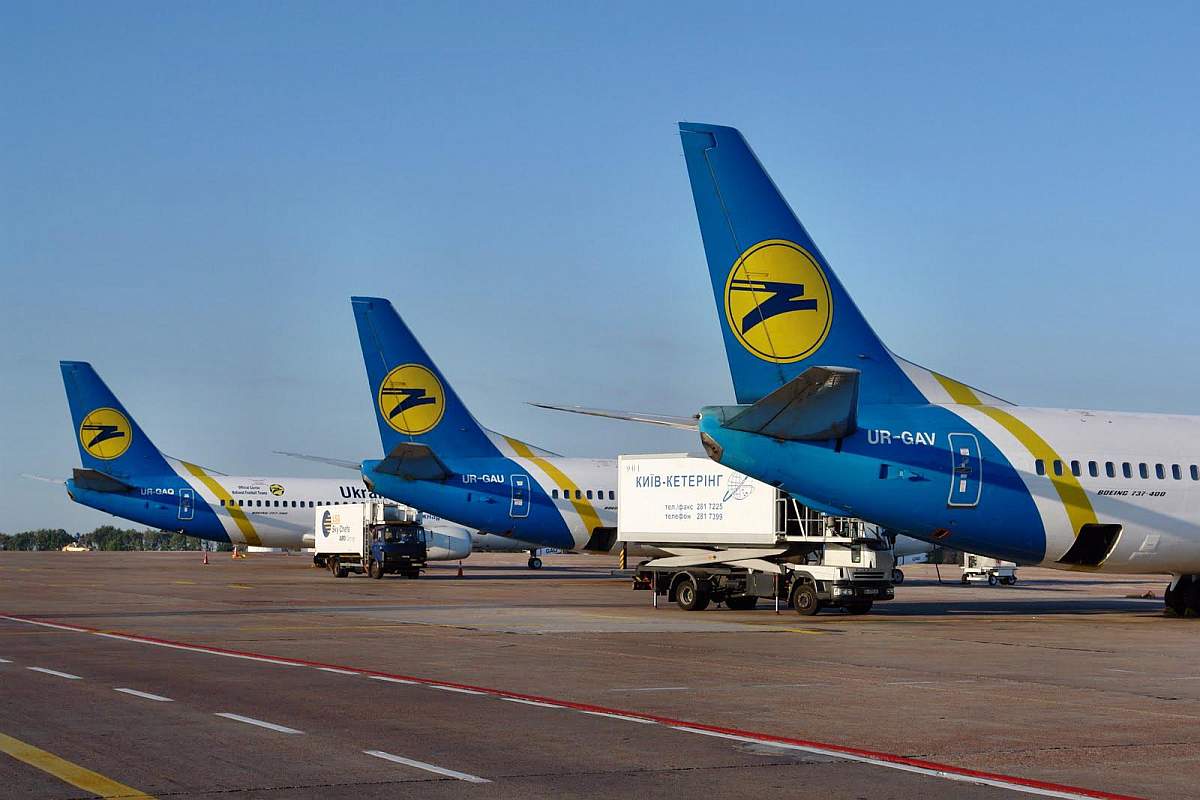 Кабмин обсудит запрет на полеты авиакомпаний Украины над Беларусью — СМИ