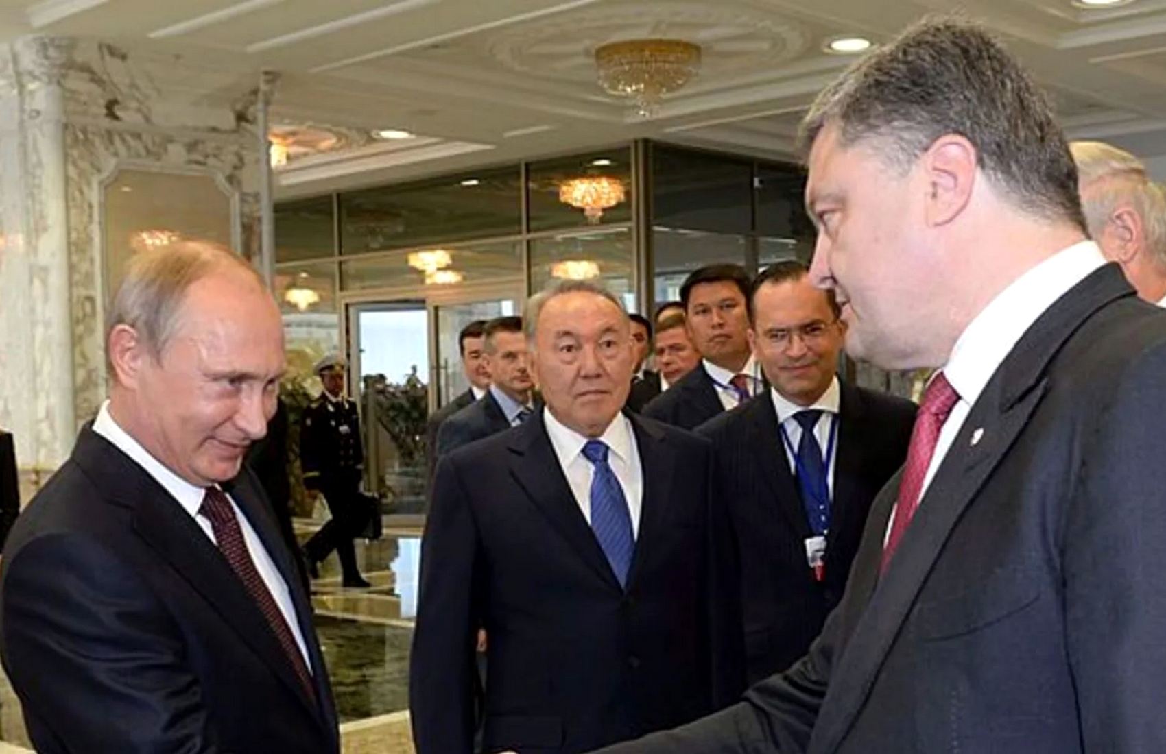 Порошенко рассказал, почему Путин не бомбил Украину