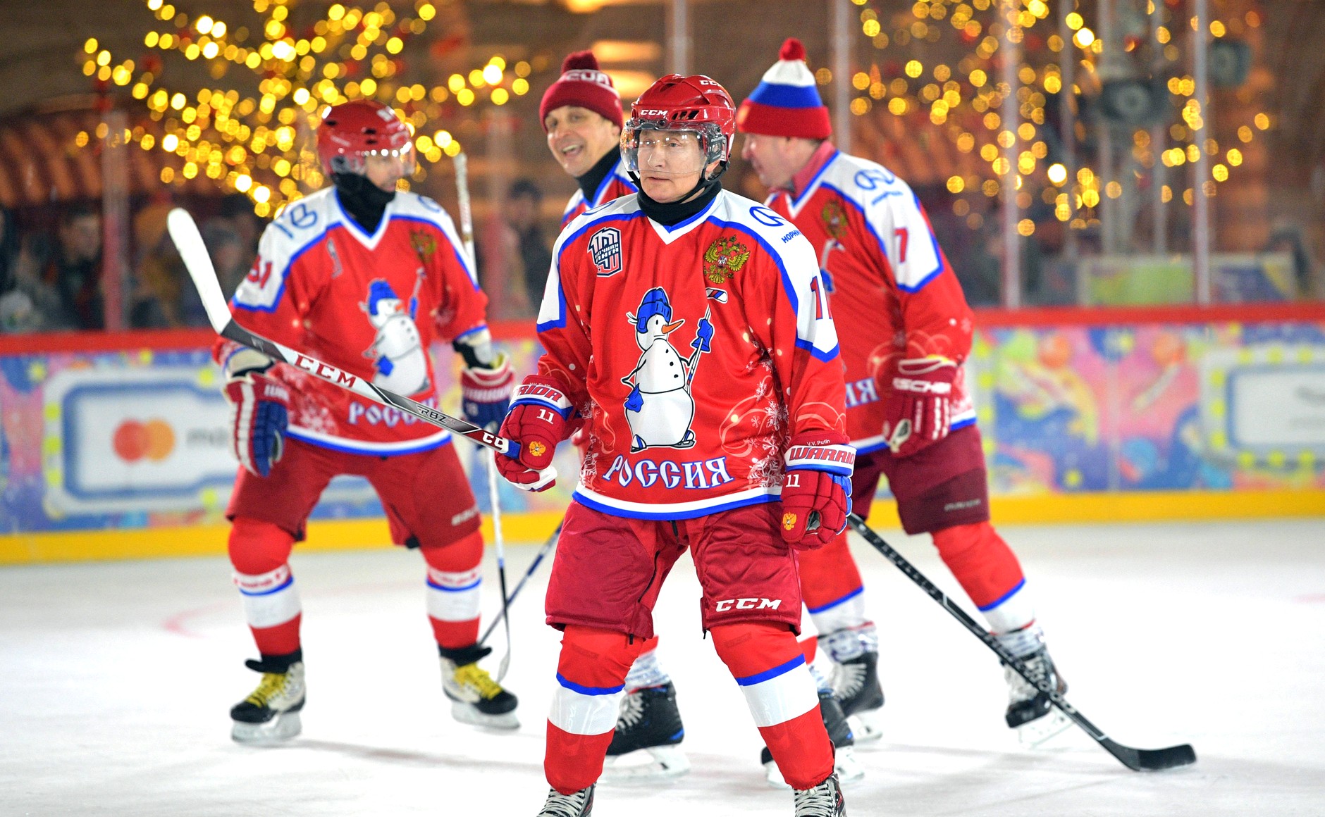 Путин вышел на лёд в матче Ночной хоккейной лиги (видео)