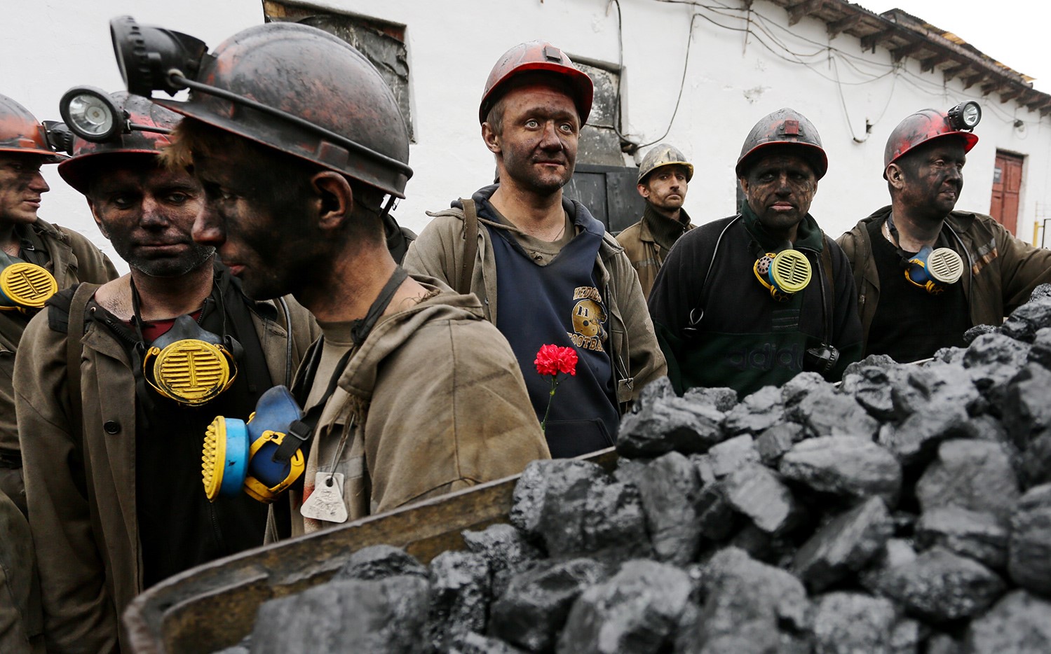 Страны G7 решили полностью прекратить финансирование добычи угля в Украине