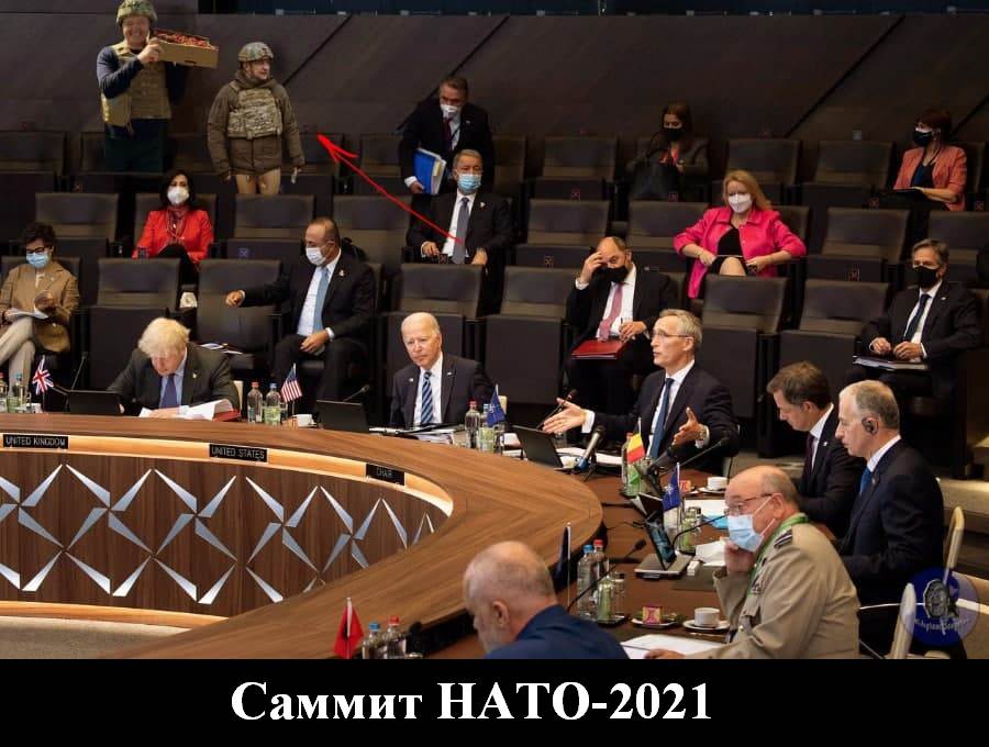 Бузова и МХАТ, Украина и НАТО, Путин и Байден: соцсети отреагировали новыми мемами на события недели - 10 - изображение