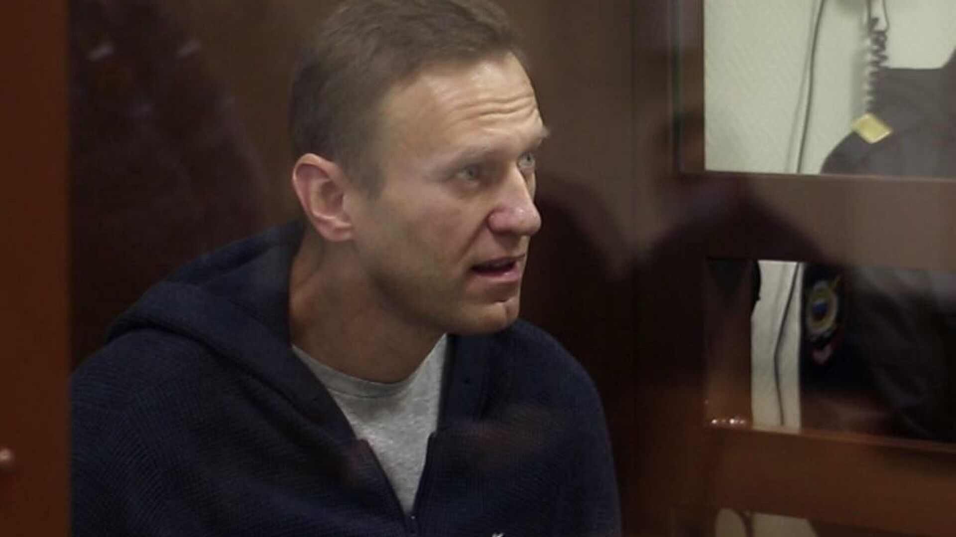 Навального вернули в исправительную колонию