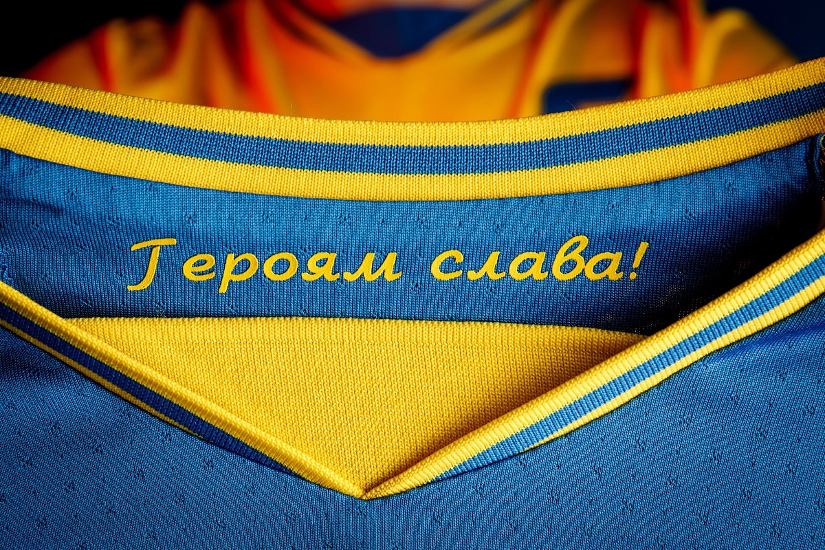 В РФ призвали УЕФА запретить форму сборной Украины для Евро-2020 (фото) - 3 - изображение