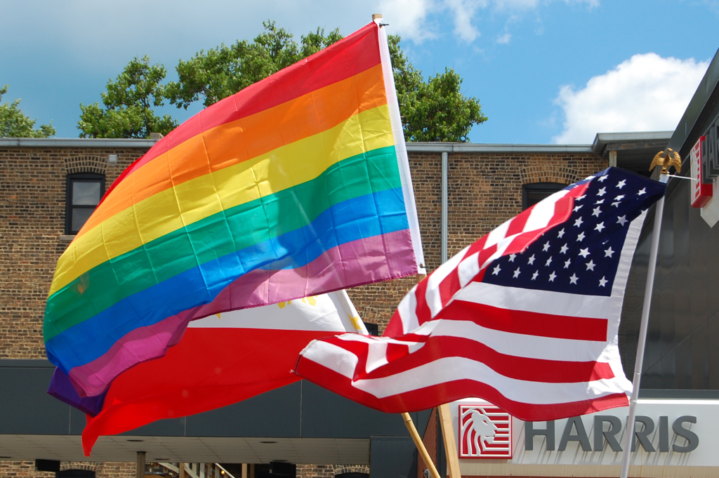 В День Конституции посольство США поздравило украинцев с Днем ЛГБТ-прайда