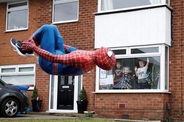 Кейт Миддлтон пошутила о покупке костюма Человека-паука для принца Уильяма (фото, видео)