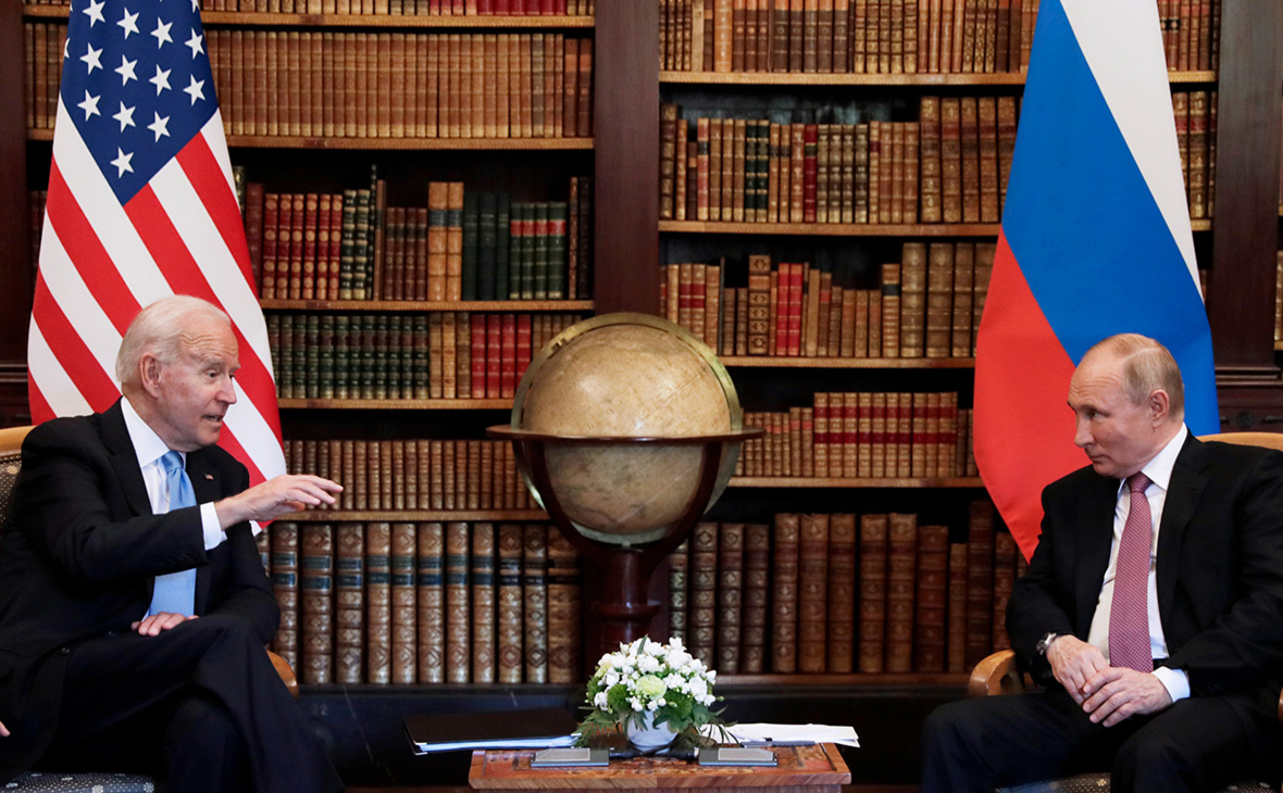 «Со знаком плюс»: Кремль оценил встречу Байдена и Путина