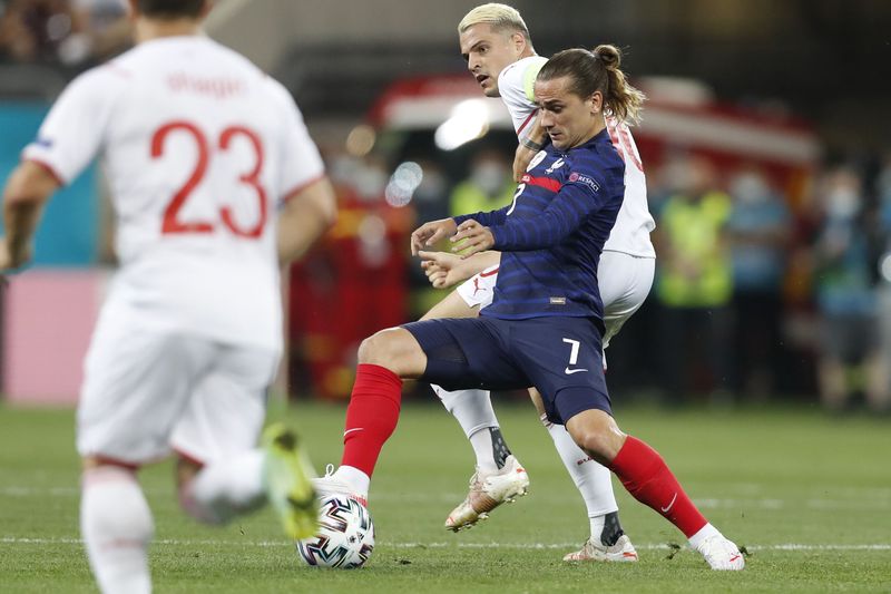 Сборная Франции проиграла Швейцарии в серии пенальти и вылетела с Евро-2020 (фото, видео) - 4 - изображение