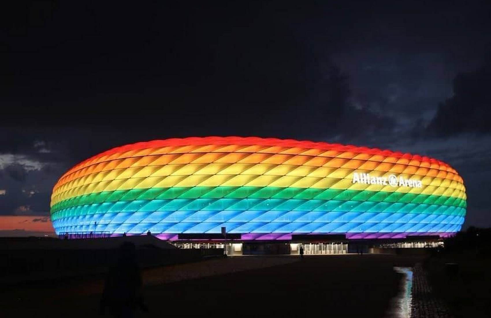 УЕФА запретил властям Мюнхена включить ЛГБТ-подсветку стадиона во время матча Германия — Венгрия