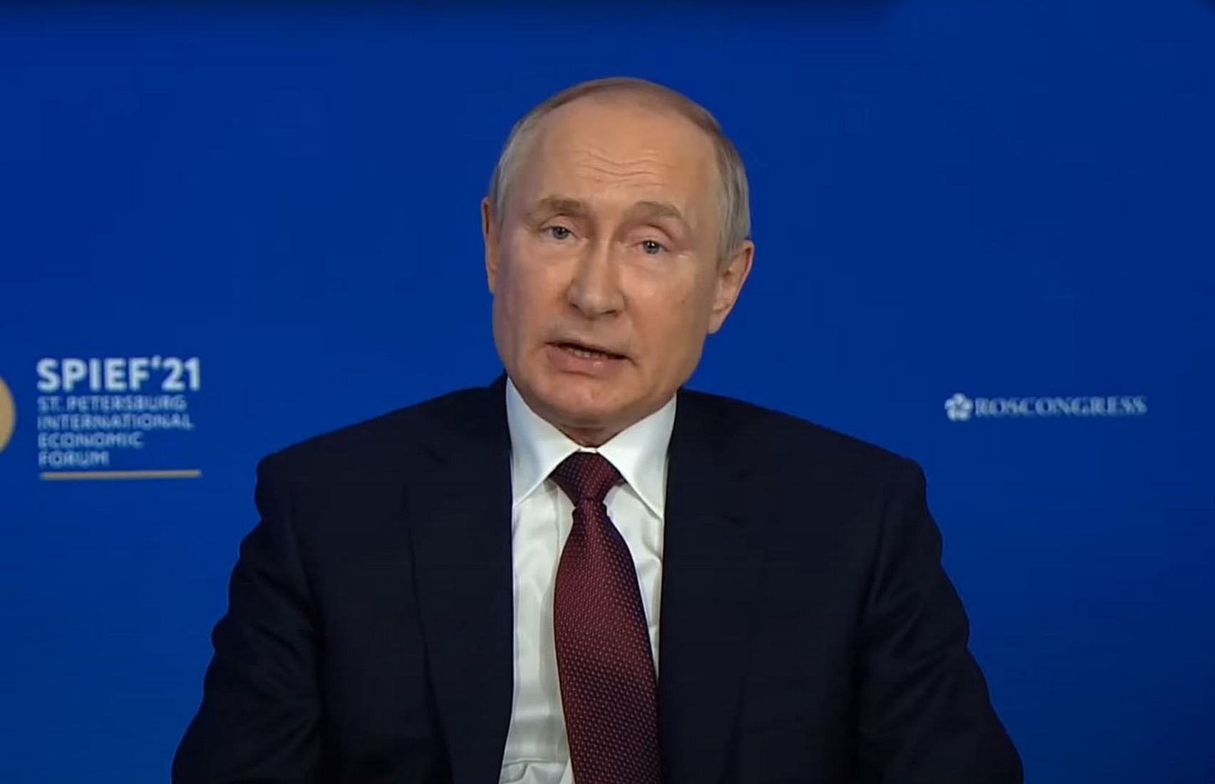 Путин: США уверенной походкой идут по пути СССР