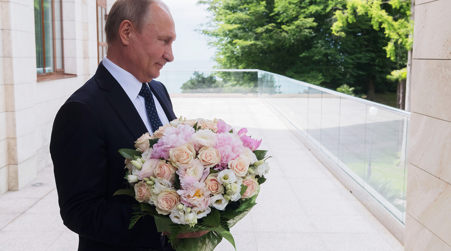 Путин напомнил об ответственности России за процветание соседних стран