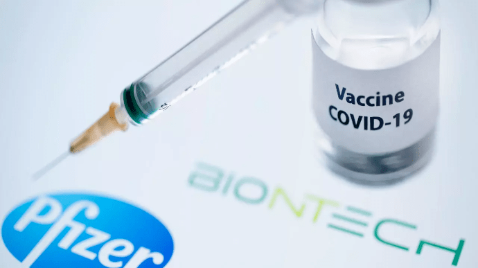 Украина изменила требования к хранению вакцины Pfizer после скандала