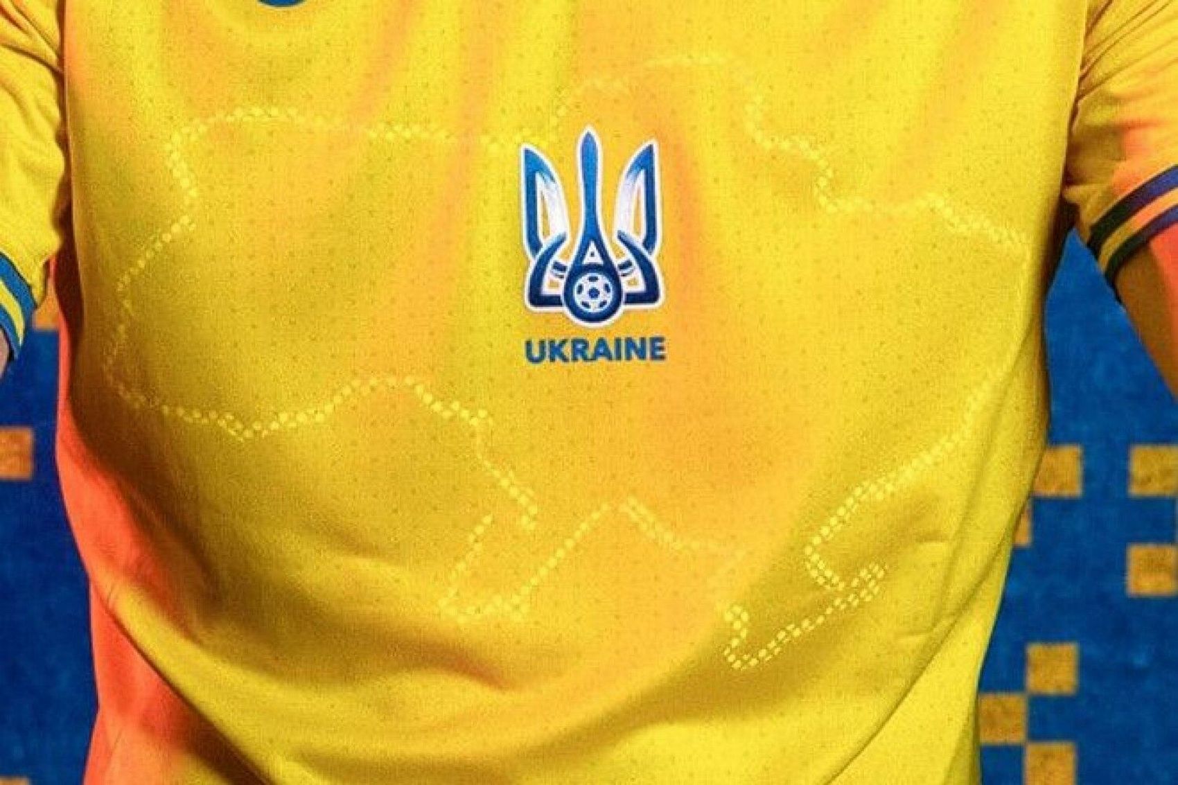 Британская телеведущая сравнила карту на футболке украинской сборной с грязным пятном