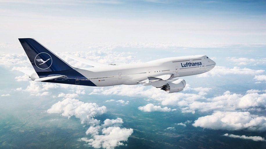 Авиакомпания Lufthansa заменит приветствие «дамы и господа» на гендерно-нейтральное