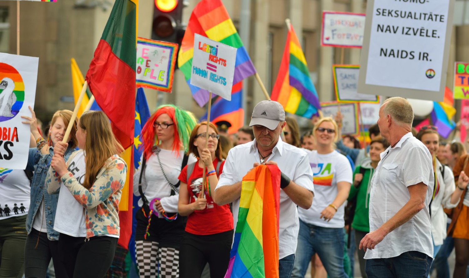 «Празднуй с гордостью!». В Латвии в День ВДВ пройдет гей-парад