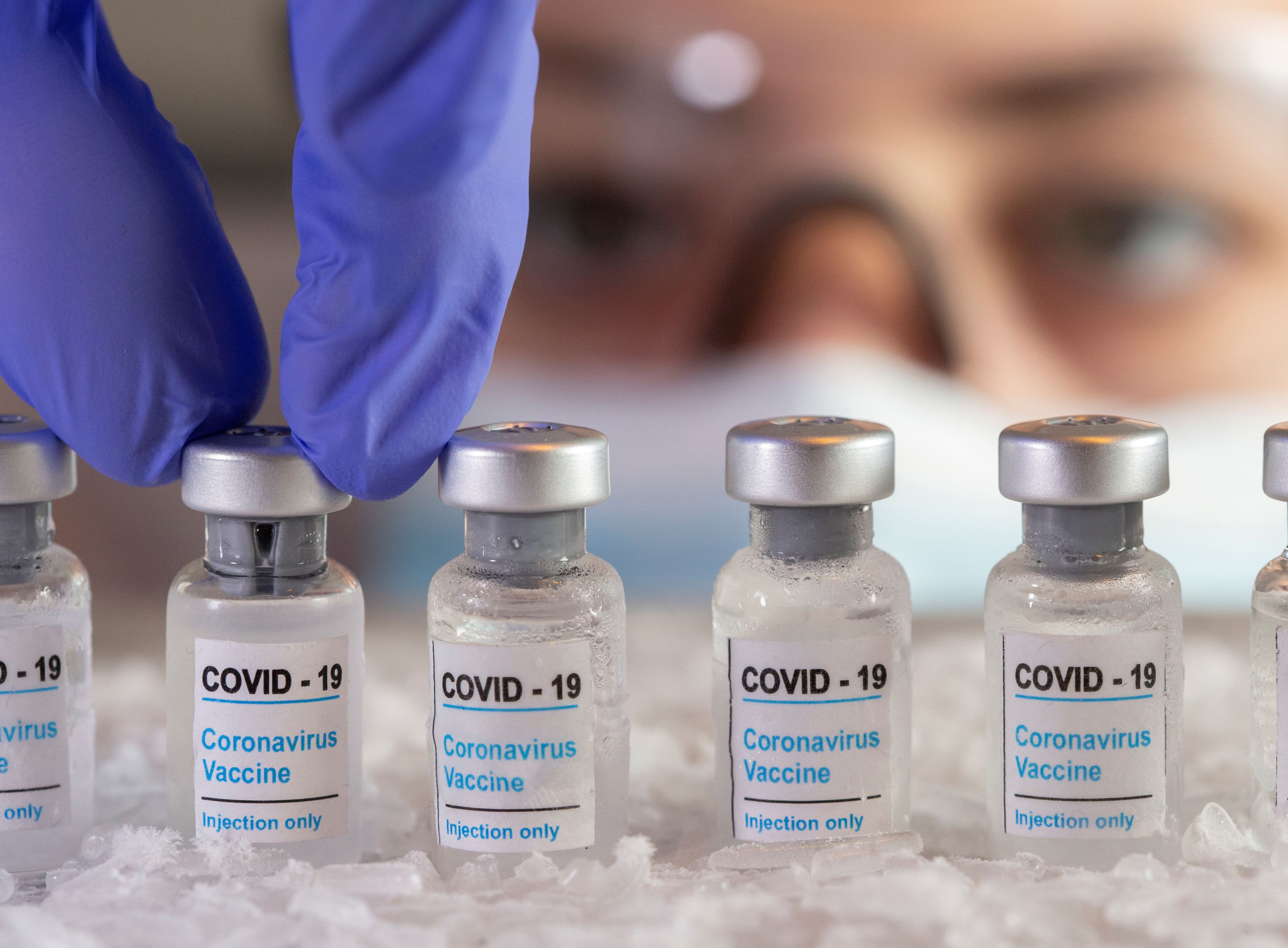 Польша продаст Украине вакцину от коронавируса с истекающим сроком годности