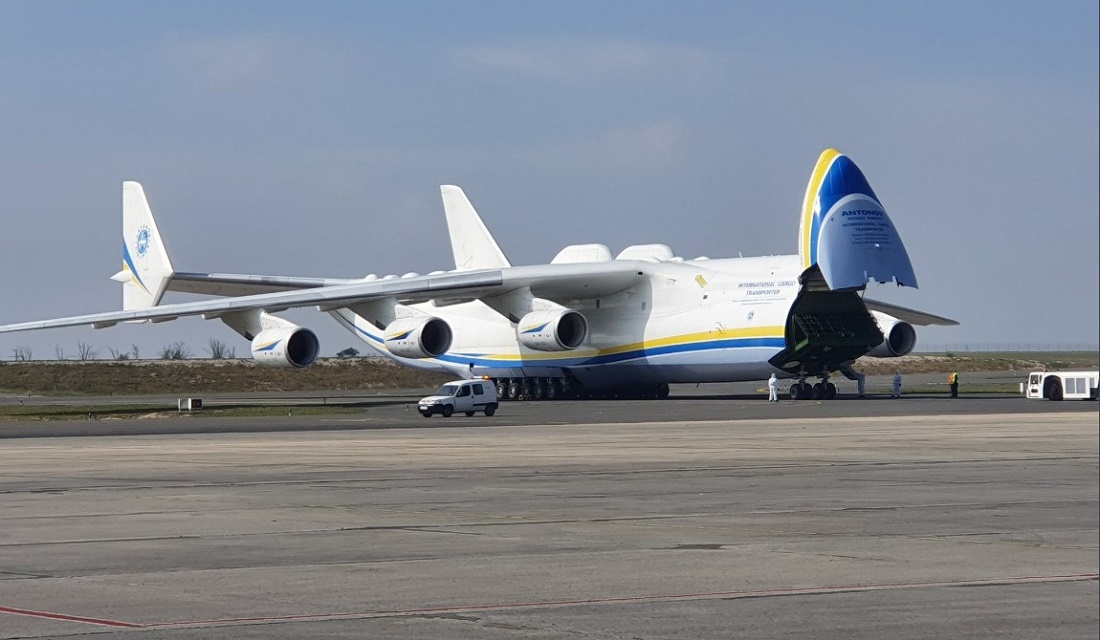 В Украине установили новый мировой рекорд с самым большим самолётом в мире (видео)