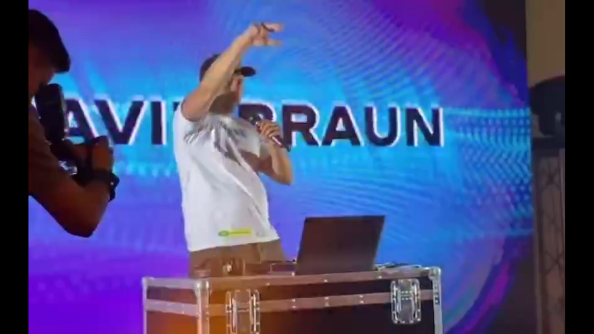 DJ David Braun. Арахамия попробовал себя в роли диджея (видео) - 1 - изображение