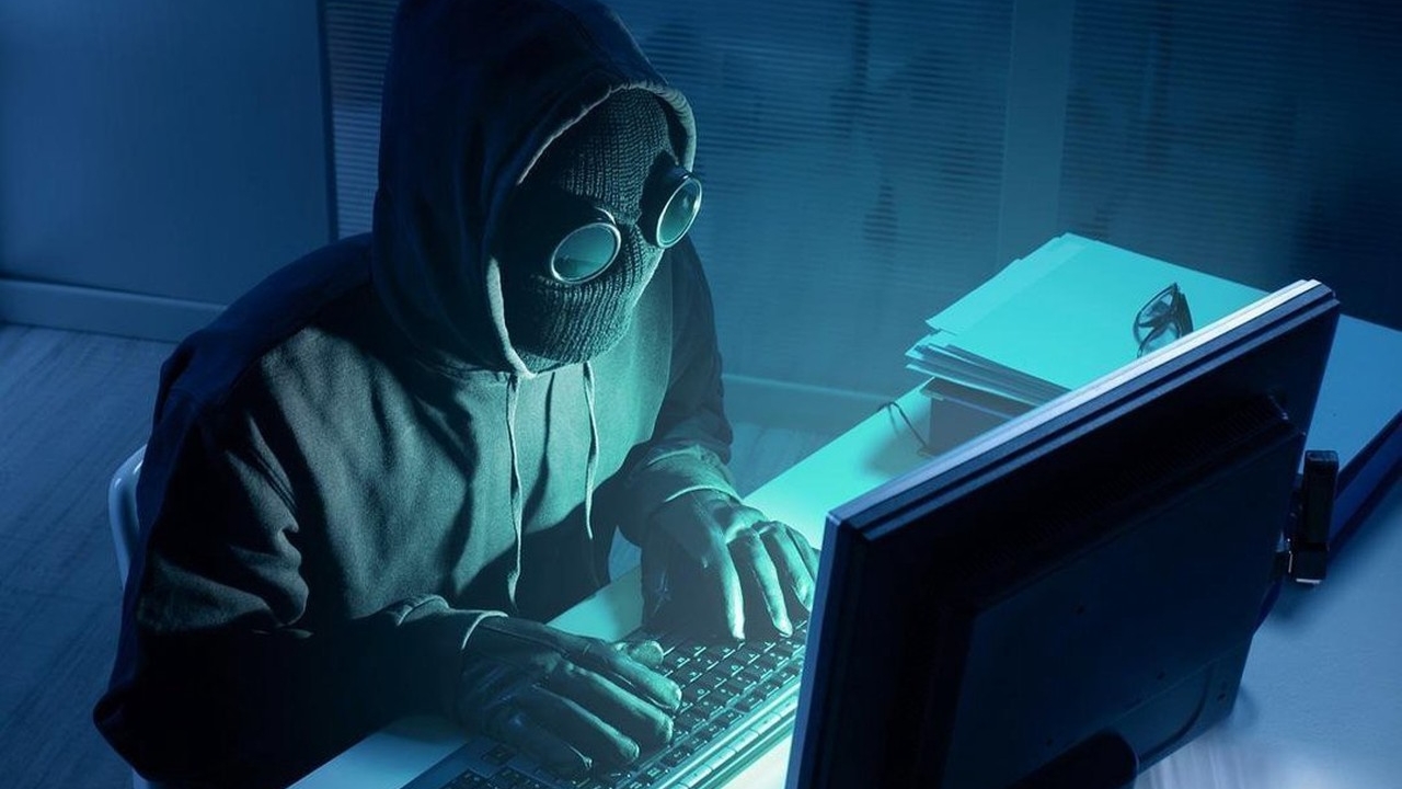 Poly Network предлагает работу хакеру, который украл у нее биткоинов на 600 млн долларов