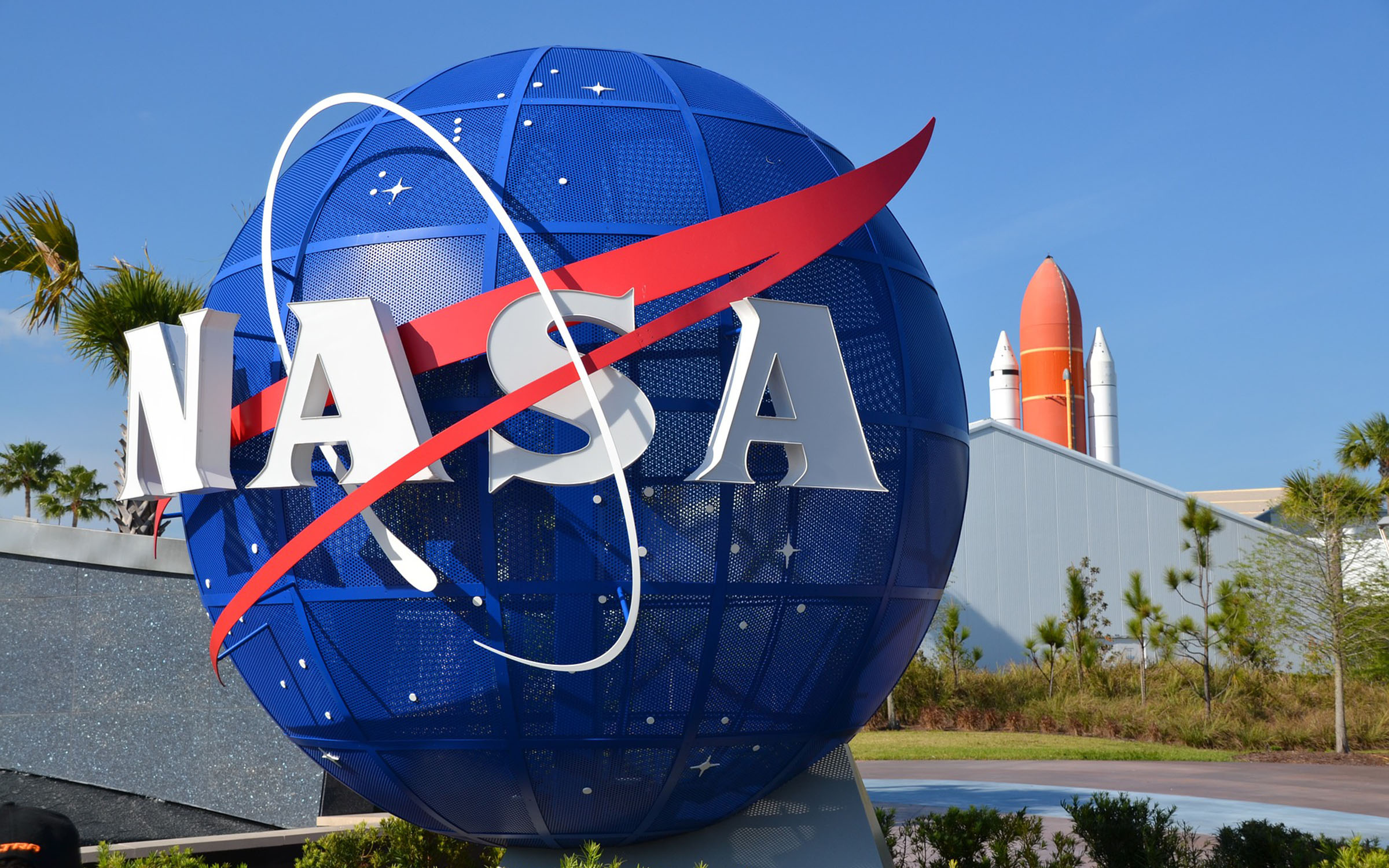 Blue Origin подала в суд на NASA из-за его контракта со SpaceX — СМИ