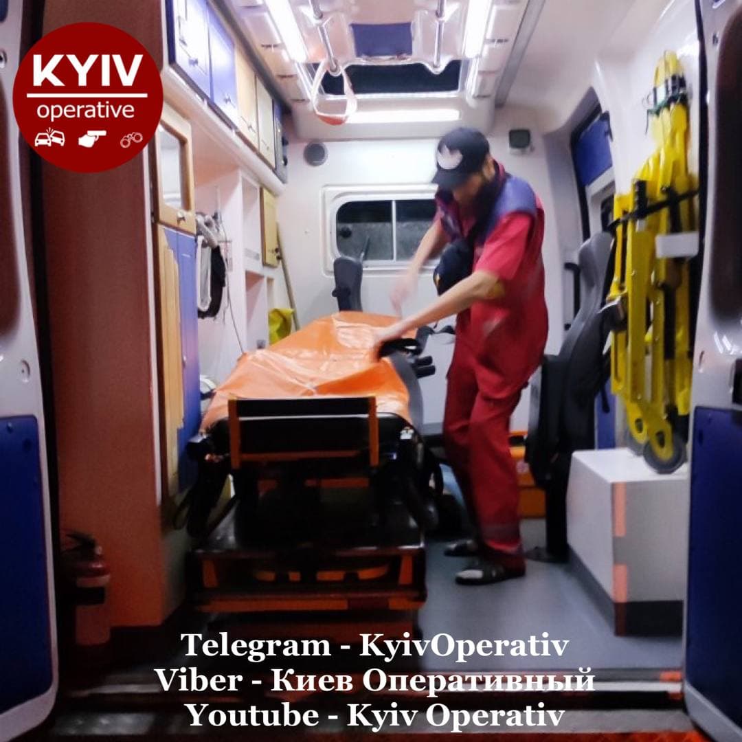 Под Киевом с ножевыми ранениями и без сознания нашли таксиста (фото) - 4 - изображение