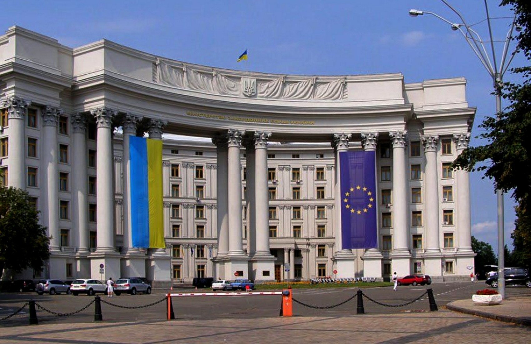 В МИД Украины выразили России протест из-за введения новых санкций против украинских политиков, депутатов и чиновников