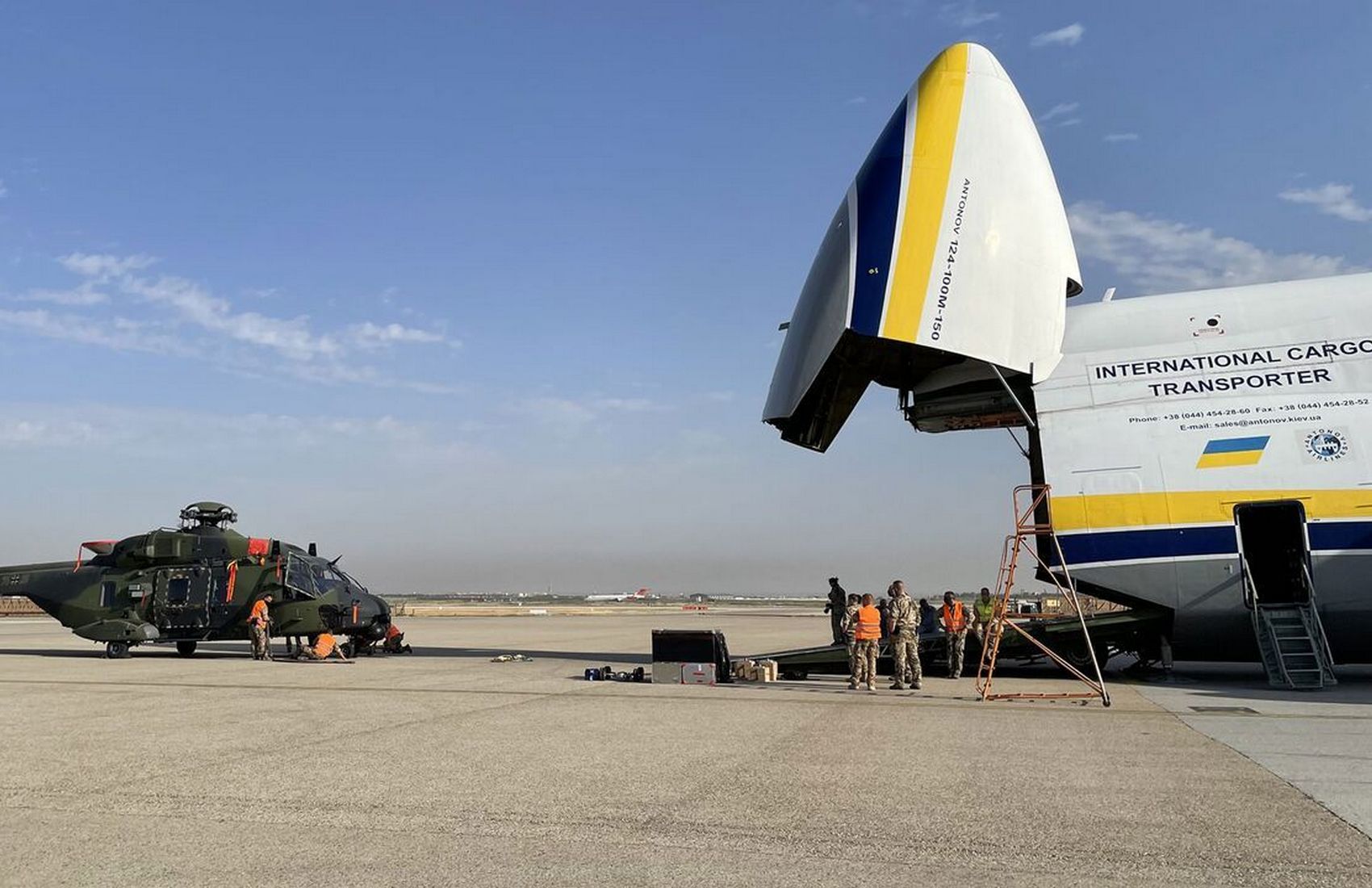 Украина отправляет в Афганистан самолёт для эвакуации