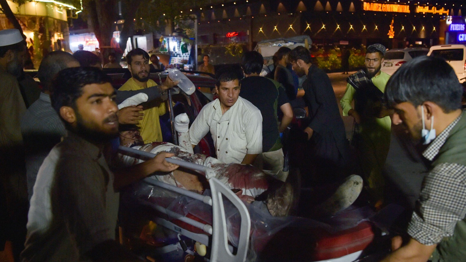 Взрывы в Кабуле: число жертв превысило 100 человек