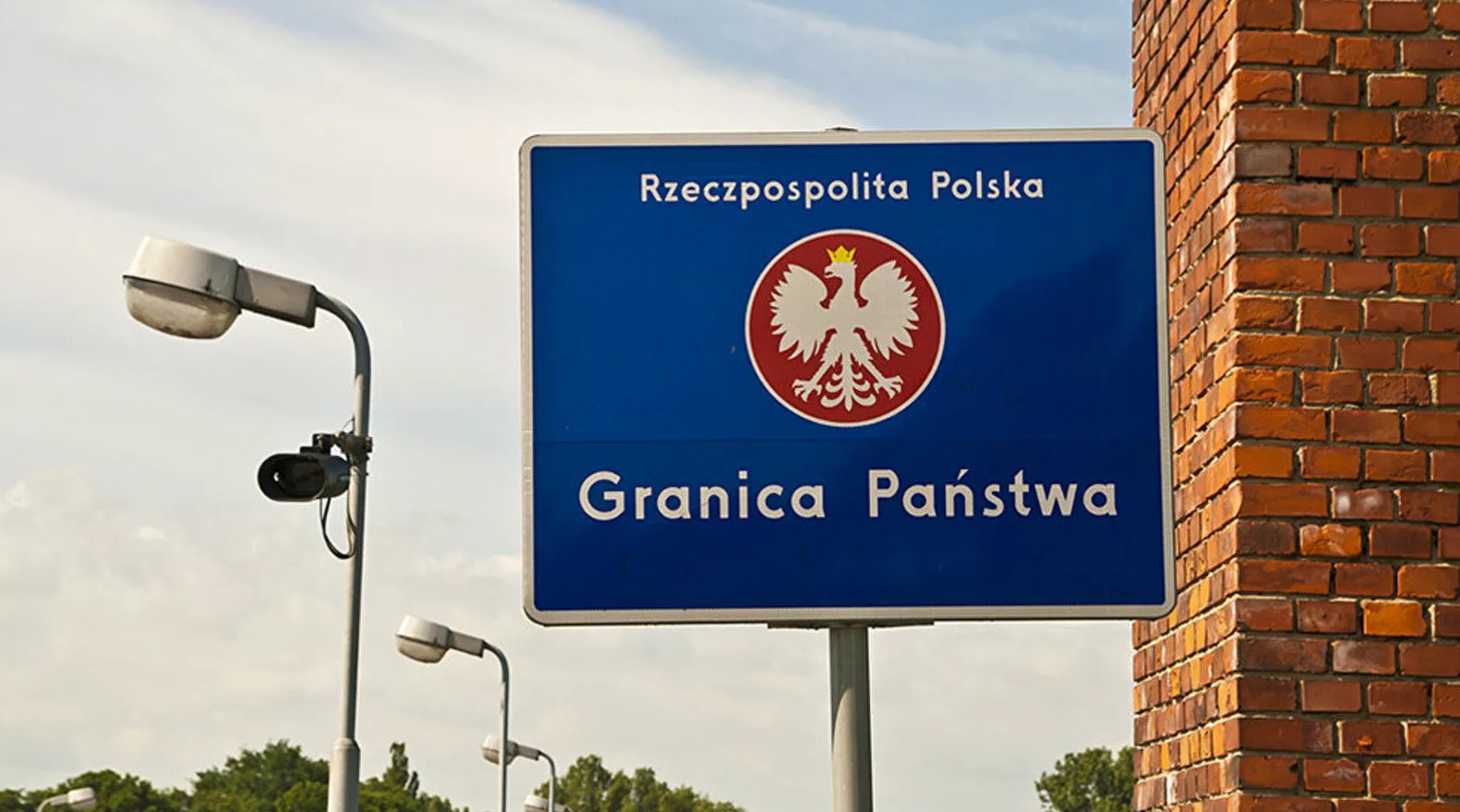 Польша усилит охрану границы с Беларусью из-за наплыва мигрантов