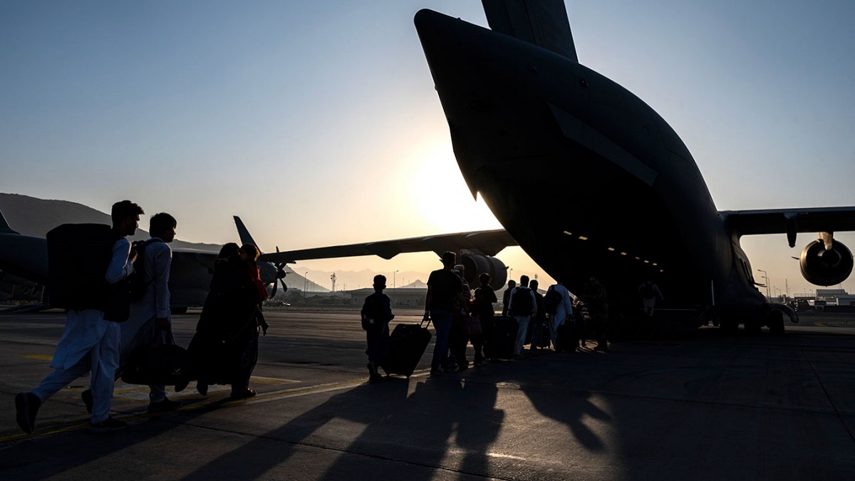 Украинцы отказались от эвакуации из Афганистана на российском самолете — СМИ