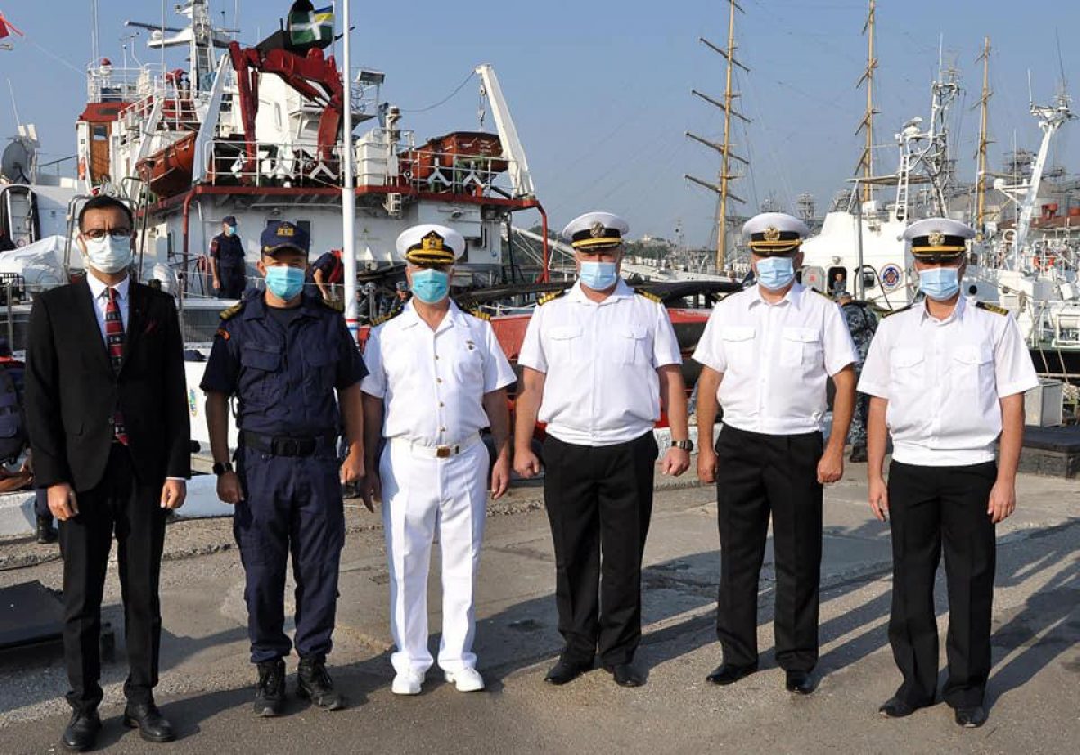 Угостили борщом: в Одессу прибыл катер Береговой охраны Турции TCSG 303 (фото)