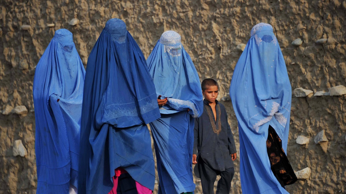 Британские спецназовцы притворились женщинами, чтобы добраться до аэропорта в Кабуле — Daily Star