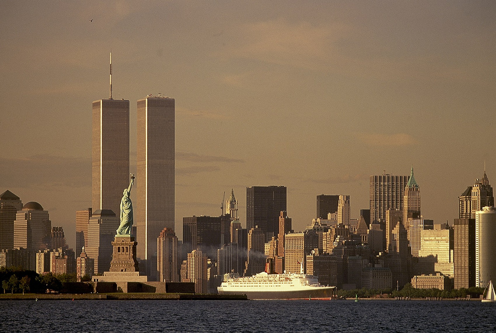 20 лет со дня терактов в США: 11 сентября в фотографиях