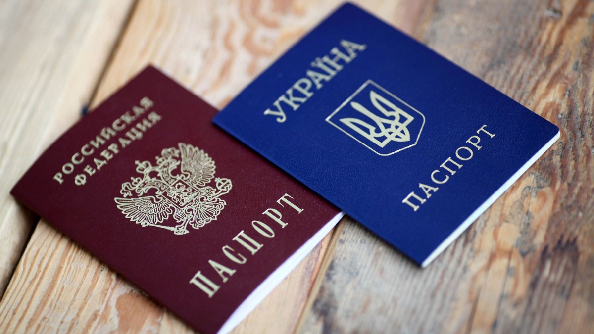 Половина иностранцев, получивших российский паспорт в 2021 году, из Украины: МВД РФ