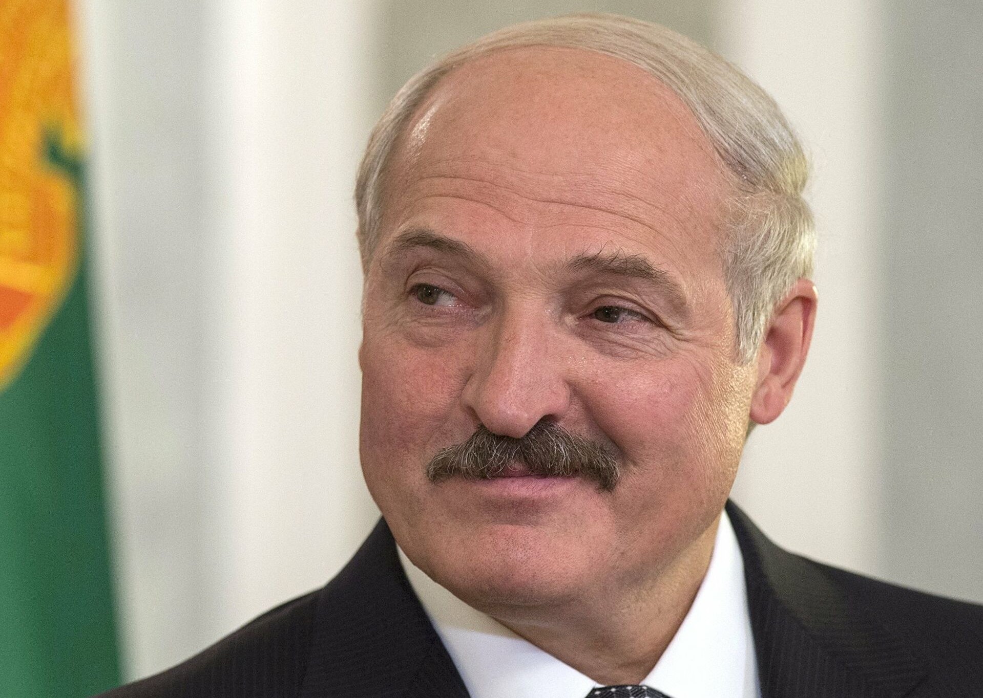 После слов Лукашенко о грядущей войне и поставках российских вооружений в Германии его снова назвали президентом