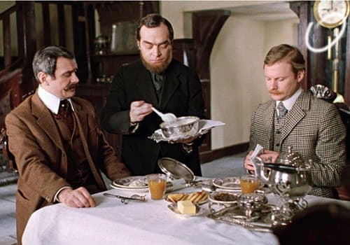 Пятый раз: канал «Интер» снова проверят за показ «Шерлока Холмса» и 8 других советских фильмов