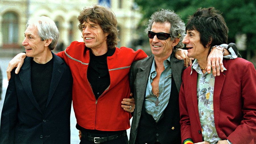 Rolling Stones почтили память Чарли Уоттса во время тура по США (фото, видео)