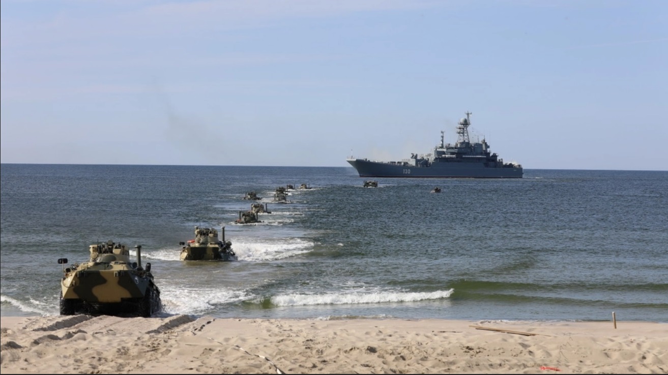 Опубликовано видео боев морпехов Северного флота РФ за захват Балтийского побережья