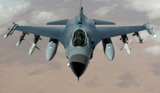 Над Нью-Йорком подняли истребитель F-16 для перехвата частного самолета