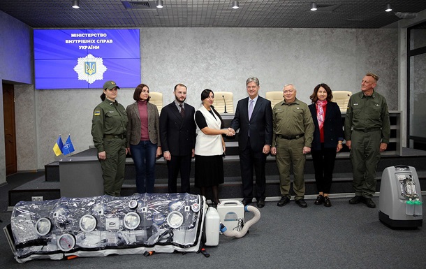 Украина получила от НАТО гуманитарную помощь для борьбы с COVID-19 (фото)