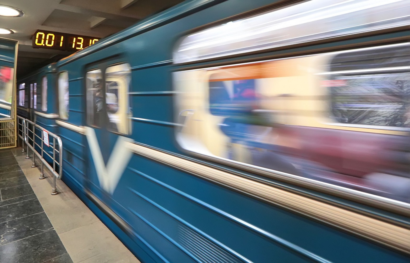 В Харькове машинист метро, не дожидаясь полиции, «разобрался» с хулиганом (видео)