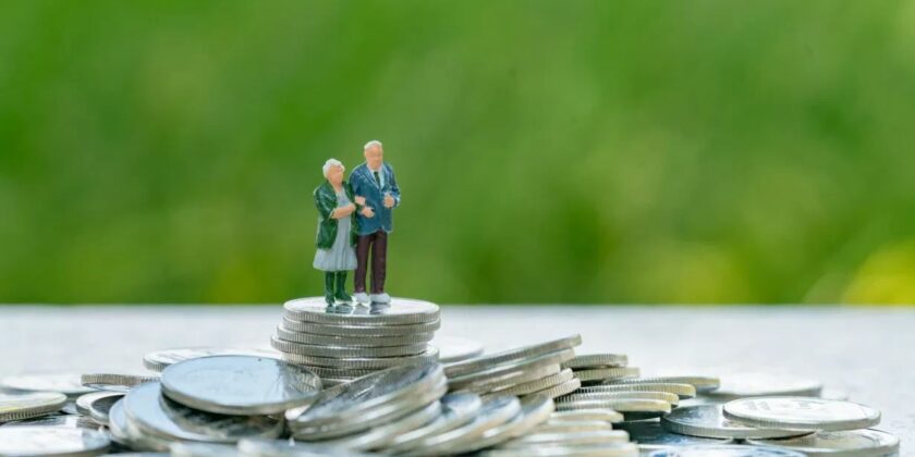 1 миллион пенсионеров будут получать ежемесячную доплату до 400 гривен: кто именно