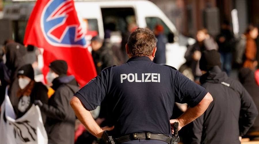 В Германии полиция перехватила более 50 ультраправых с оружием, которые решили патрулировать границу с Польшей