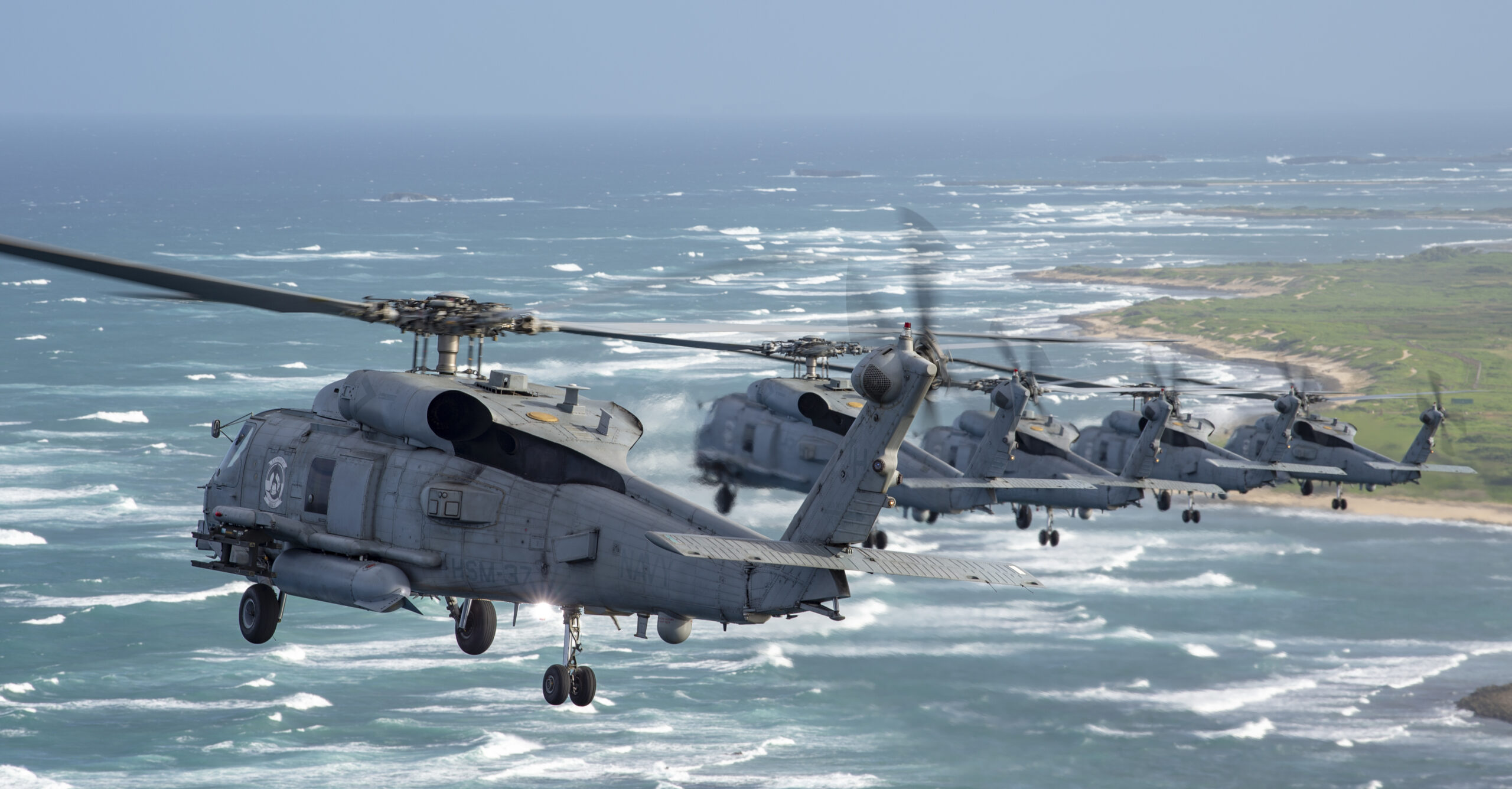 В ВМС США «случайно» повредили и вывели из строя сразу несколько вертолётов MH-60R Seahawk