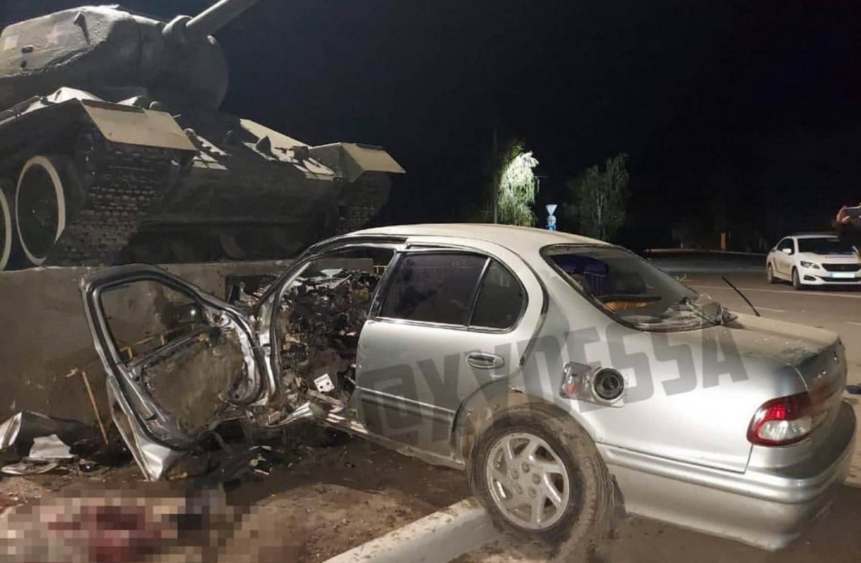 Под Одессой водитель влетел в танк: в Сети появилось видео смертельной аварии