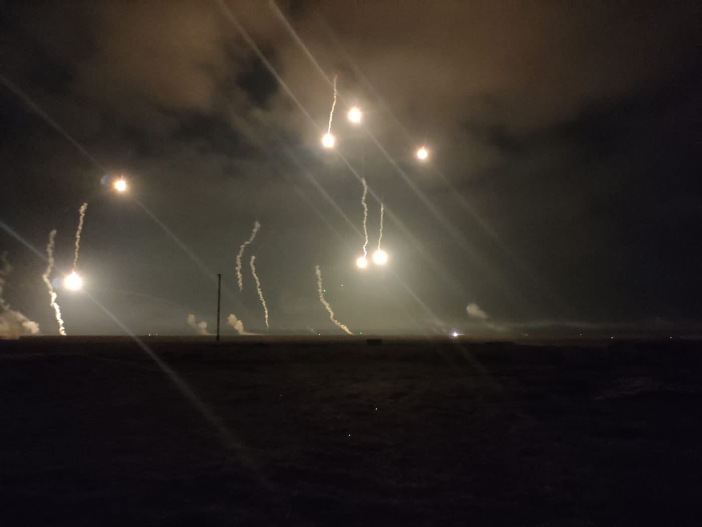 Ударная авиация ВВС Украины под прикрытием истребителей «нанесла удары по противнику» в акватории Черного моря (фото) - 3 - изображение