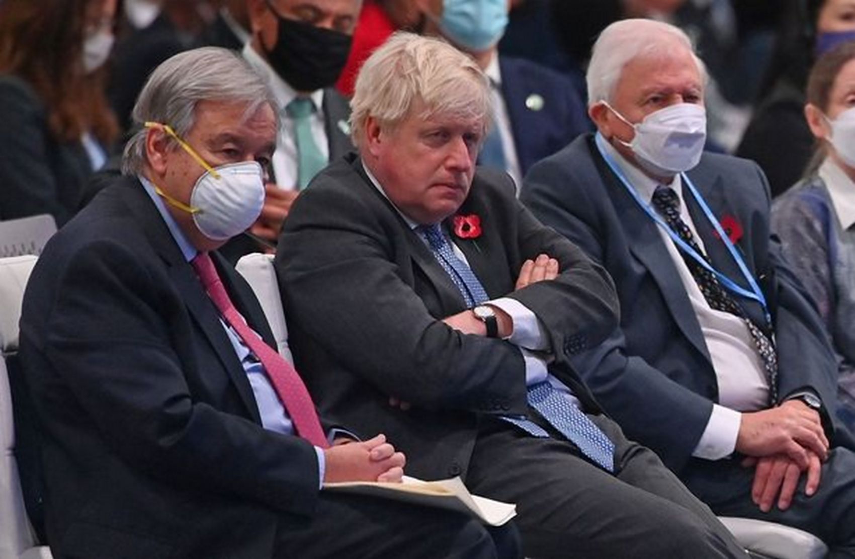 Спит или не спит: СМИ опубликовали фото Бориса Джонсона с закрытыми глазами на саммите в Глазго